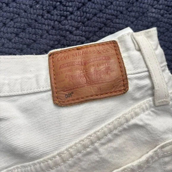 Levi’s White 501 Buttonfly Jean Shorts Size 26 - Picture 15 of 15